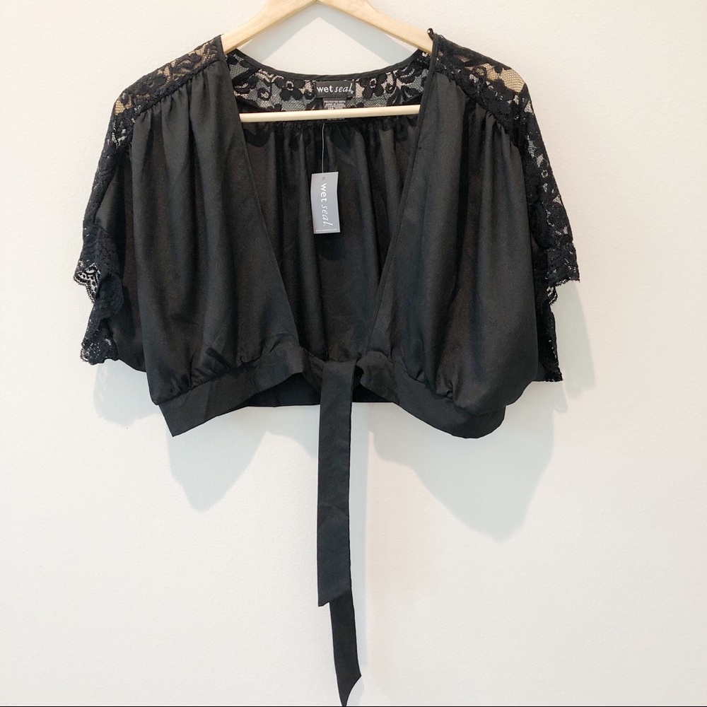 Lace Crop Shaw